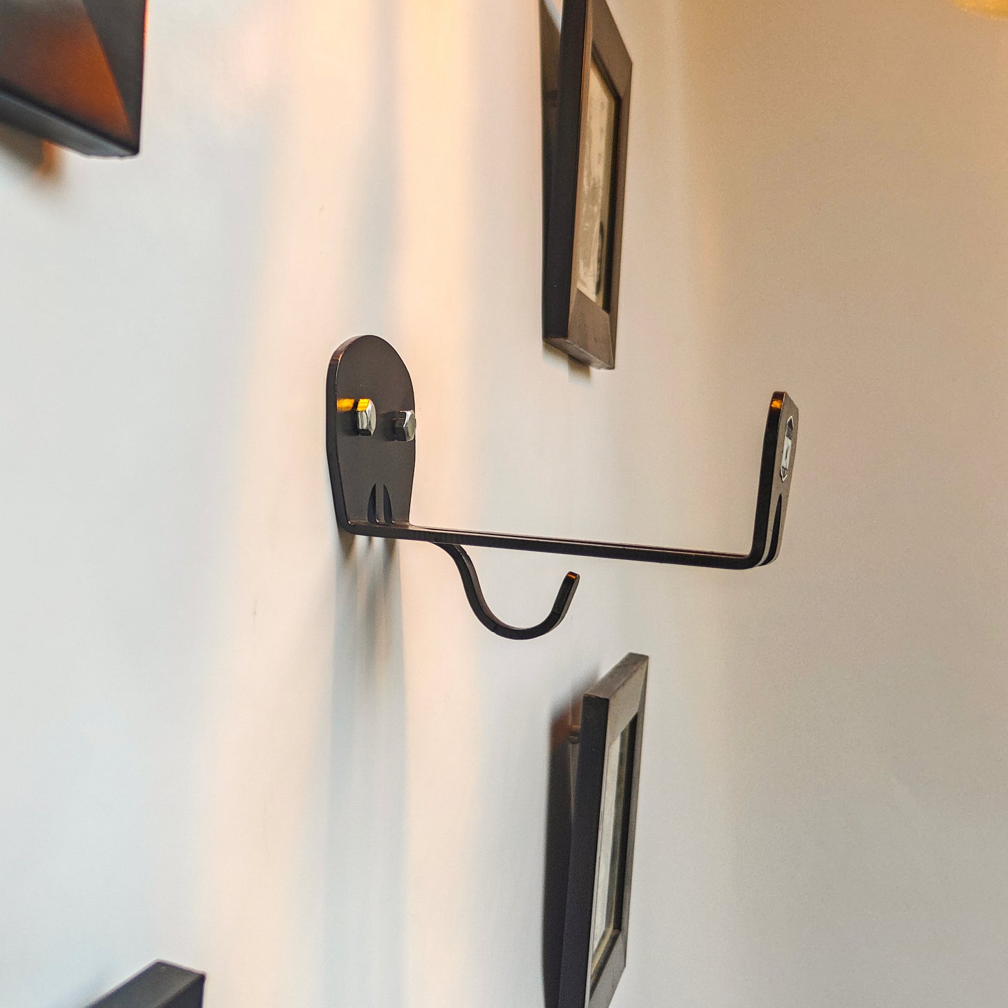 NoNonsense | Motorcycle Helmet Hanger